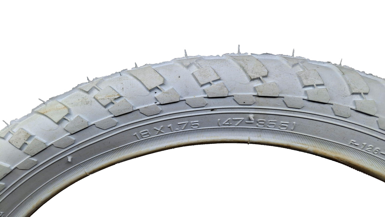 18 x 1.75 (47-355) White Childrens BMX / MTB Tractor Tread Bike Tyre Or Tubes