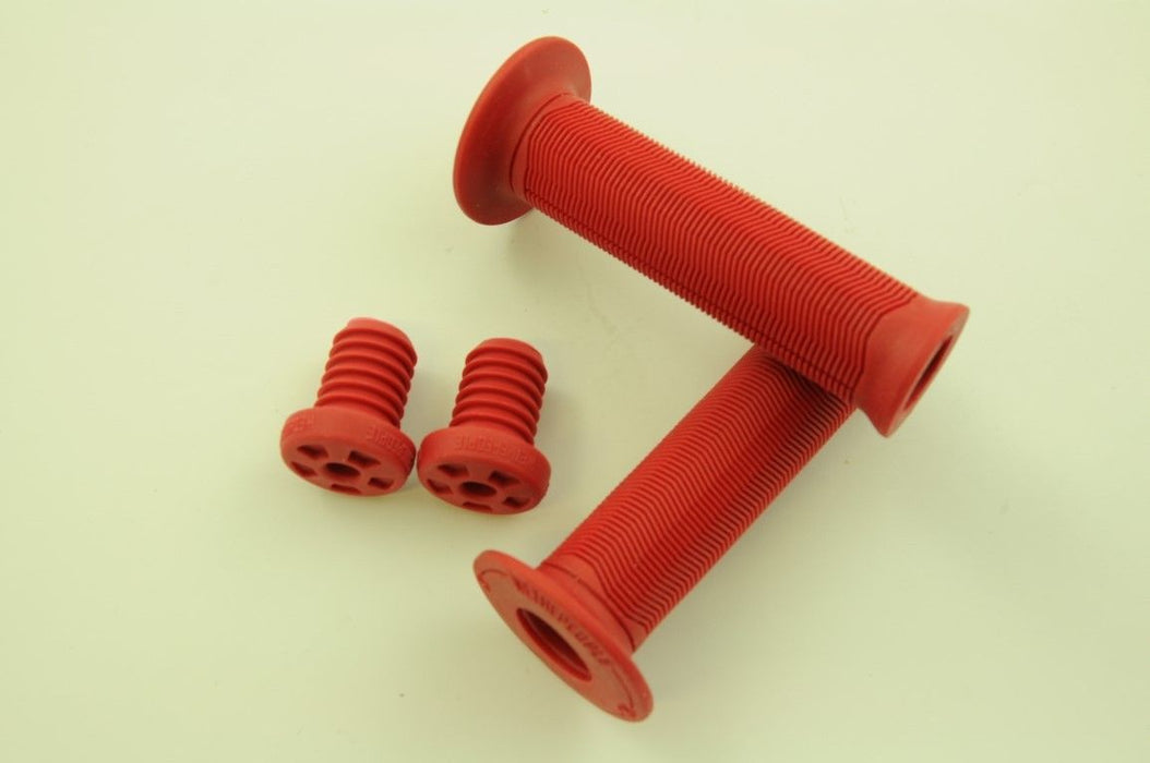 PAIR WETHEPEOPLE ARROW BMX QUALITY HANDLEBAR GRIPS 115mm RED SALE 50% OFF RRP