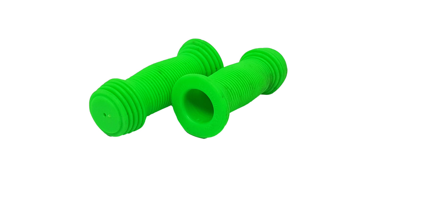 PAIR KIDS JUNIOR HANDLEBAR GRIPS 22.2mm BIKES TRIKES WHITE,GREEN or YELLOW