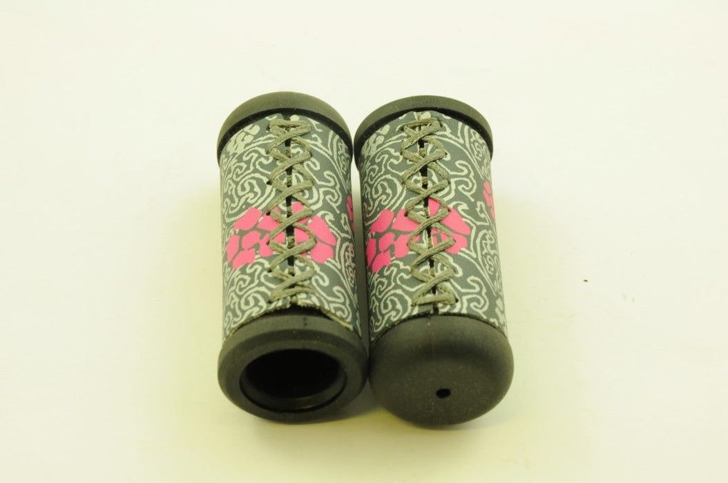 70mm LUXURY STITCH PATTERN HANDLEBAR GRIPS REVOSHIFT GRIPSHIFT 15,18, 21 SPEED