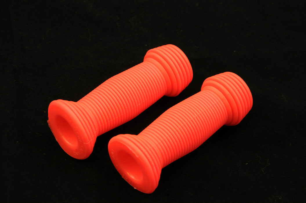 PAIR CHILDREN CYCLE BAR OR KIDS HANDLEBAR GRIPS 19mm 3-4"BIKES TRIKES TOYS PINK