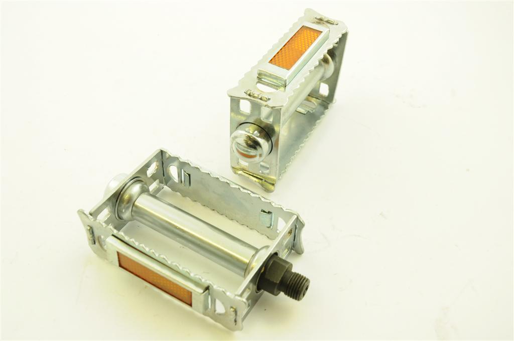 OLD SCHOOL BMX 80’s TYPE RAT TRAP 1-2” STEEL CHROME PEDALS FOR ONE PIECE CRANK N