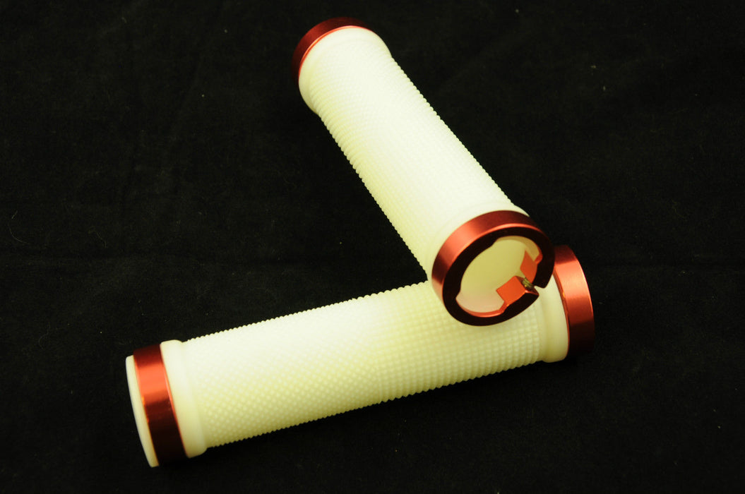 PAIR DOUBLE LOCK ON BIKE HANDLEBAR GRIPS V SMART LOCK ON BOTH SIDES WHITE+RED