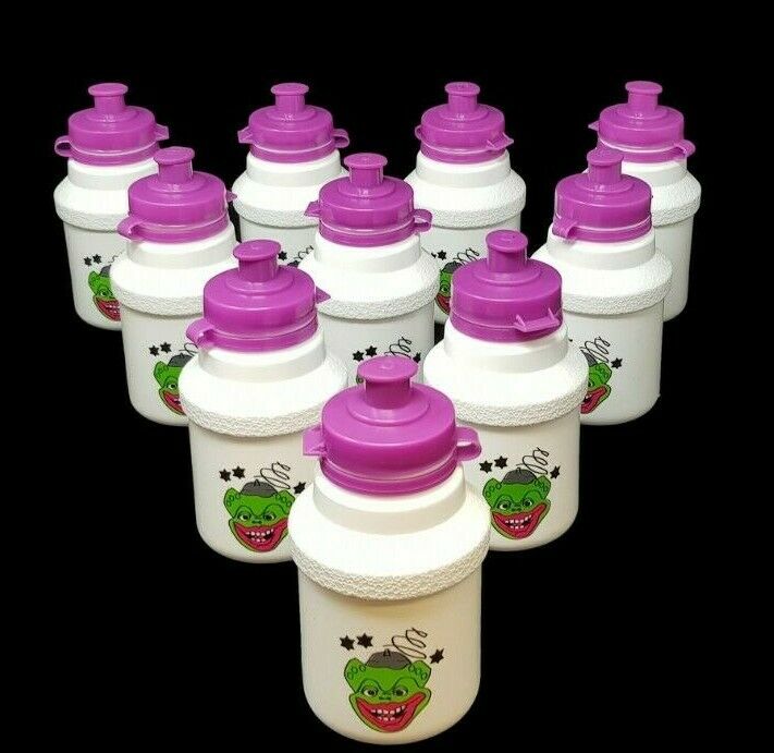 JOB LOT OF 10 X SMALL KIDS GREEN CHARACTER AND STARS BIKE WATER BOTTLES CHILDRENS FOOTBALL DRINKS BOTTLES