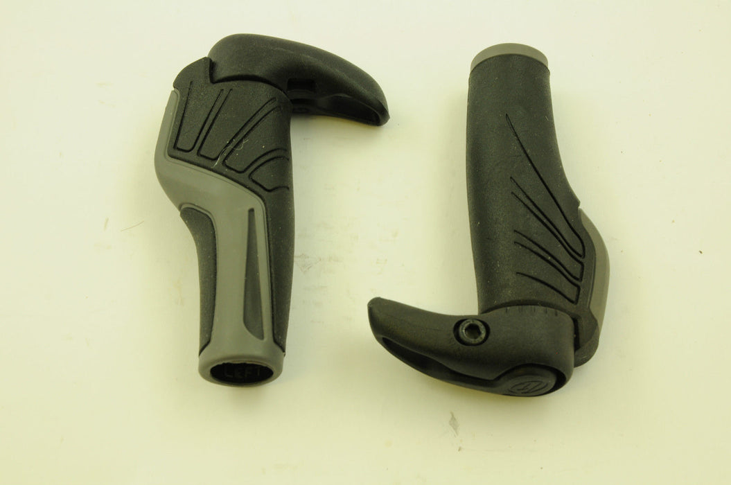 PAIR HERRMANS ENDORFIN LOCK ON BIKE HANDLEBAR GRIPS BLACK & GREY SALE 70% OFF