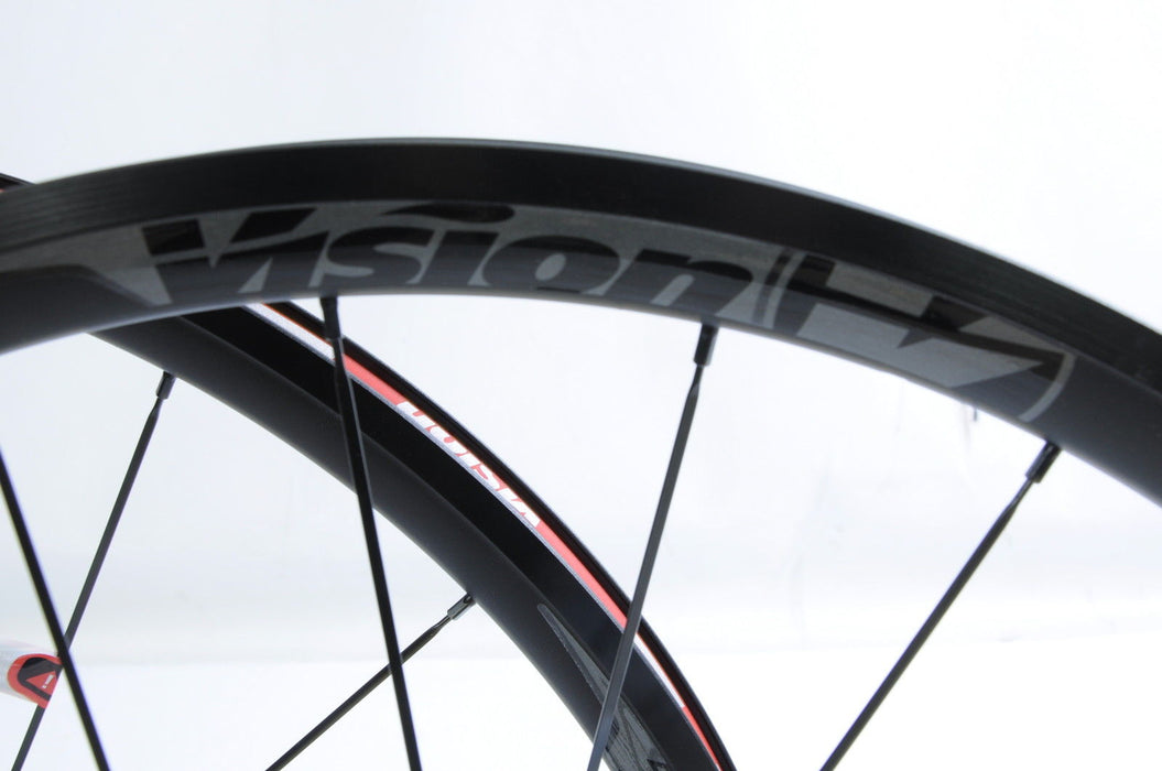 PAIR 700c WHEELS VISION TEAM 30 10 or 11 SPEED 622-19 AERO RIM & SPOKES 50% OFF