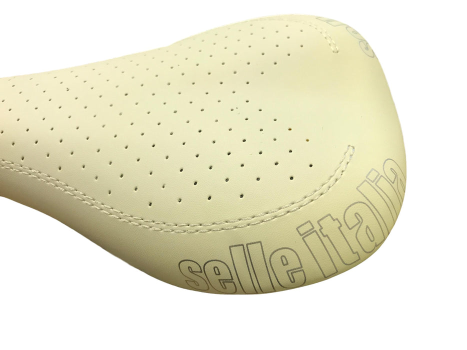 SELLE ITALIA X2 SADDLE WHITE (NEW BUT SLIGHTLY OFF COLOUR)