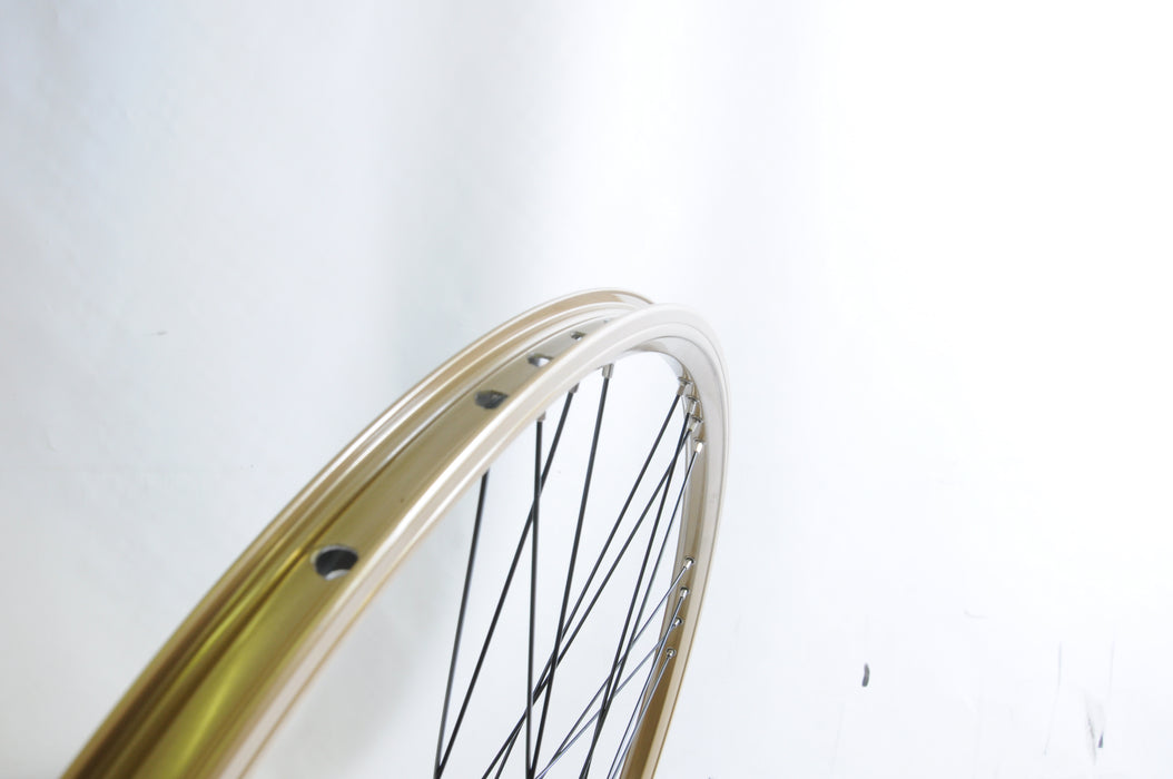 VERY SPECIAL PAIR 700c HYBRID BIKE WHEELS DISC BRAKE 8-9 SPEED CASSETTE 9 x 4 SPOKE PATTERN GOLD RIM