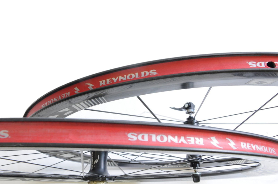 700c REYNOLDS ASSAULT CARBON CLINCHER WHEELSET EX DEMO