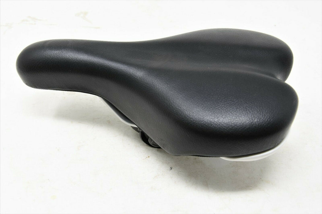 Selle Royal Junior MTB Bike Saddle 20" 24" Wheel Comfort Padded Seat Black & White